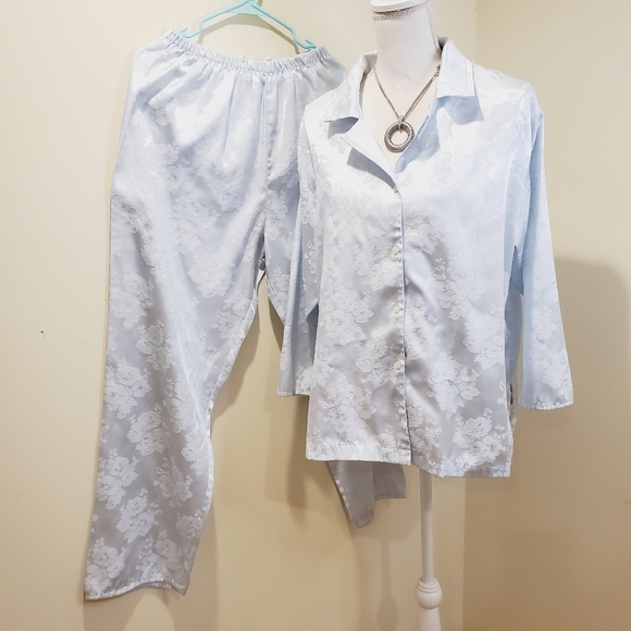 Lord and Taylor Women's Vintage light blue brocade fabric pajama set size M - Picture 2 of 9